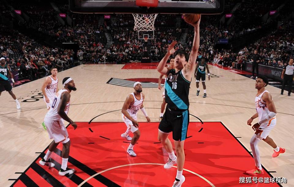 开云官网-NBA季后赛今夜再迎强敌，葡萄牙体育回应争议，主帅态度——媒体盛赞，临场指挥获称赞的简单介绍