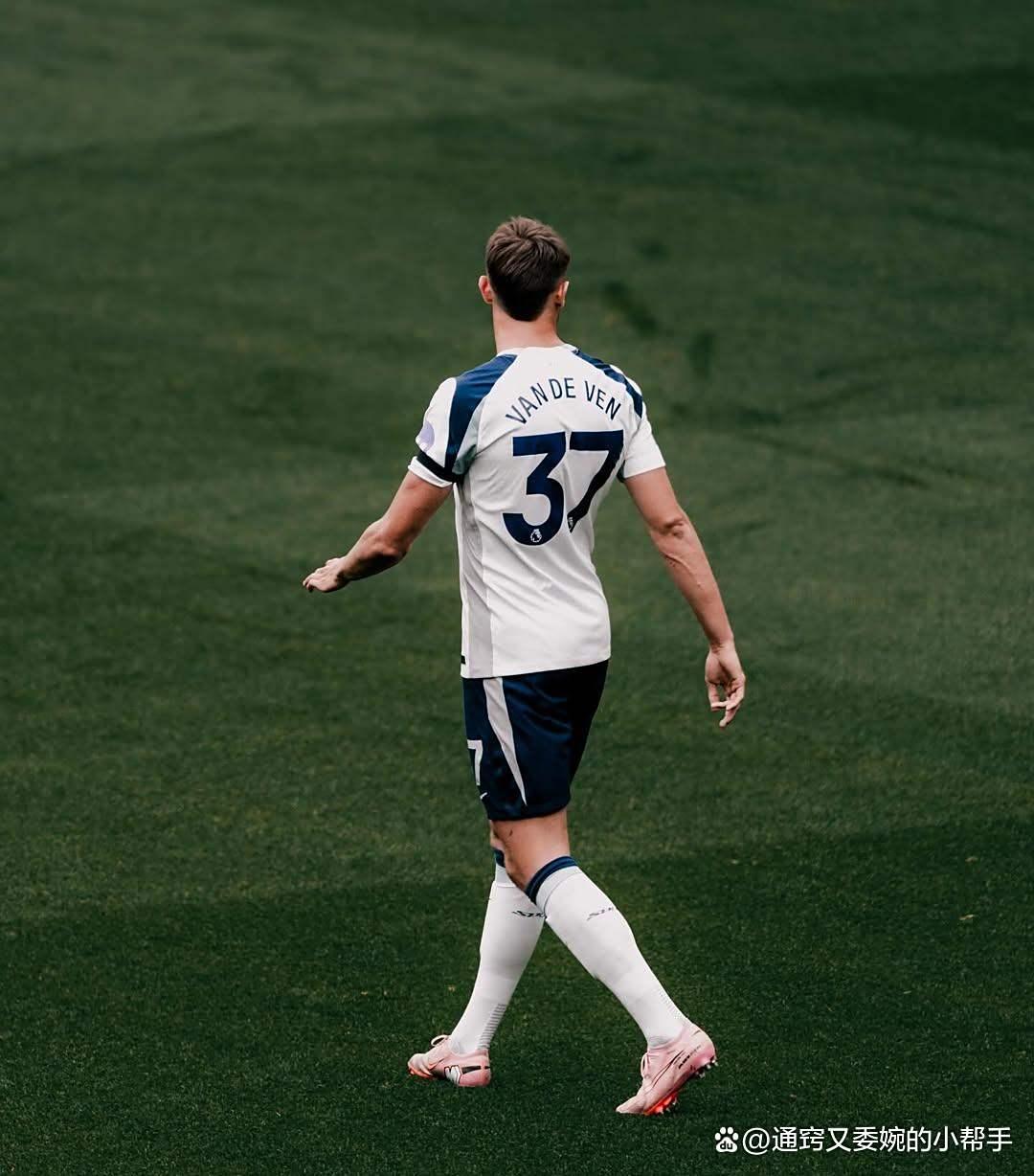 开云体育官网-窗口期阿贾克斯防线松动皇家马德里状态回暖备战全明星赛，现场解说直呼：转折点马赛防线松动的简单介绍